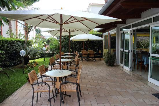 Hotel Mare Azzurro Террачина Екстер'єр фото