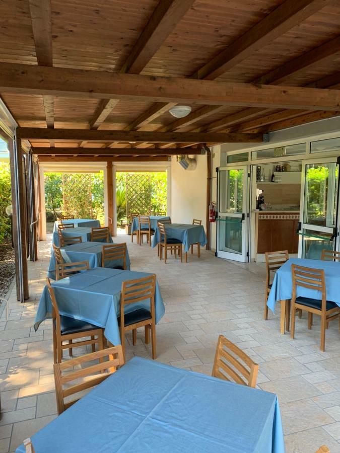 Hotel Mare Azzurro Террачина Екстер'єр фото